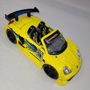 Muscle Machines 2003 Toyota MR2 Spyder 1:24 Scale Diecast Car
